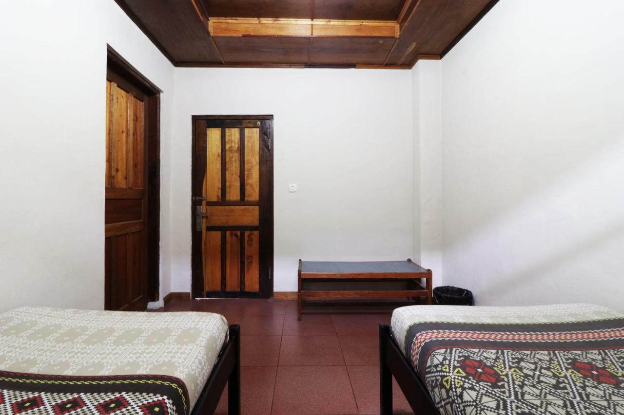 Bagus Bay Homestay Tuk Tuk Exteriör bild